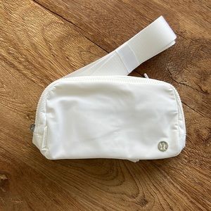 Lululemon Everywhere Belt Bag NWT